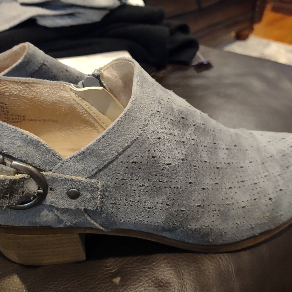 Booties - Picture 3 of 5